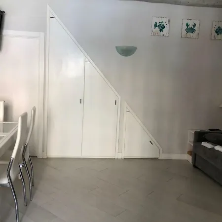 Due Passi Dal Porticicolo *